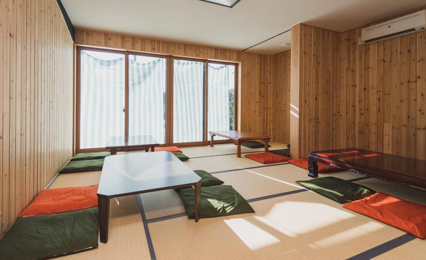 カフェ食堂　れんげや