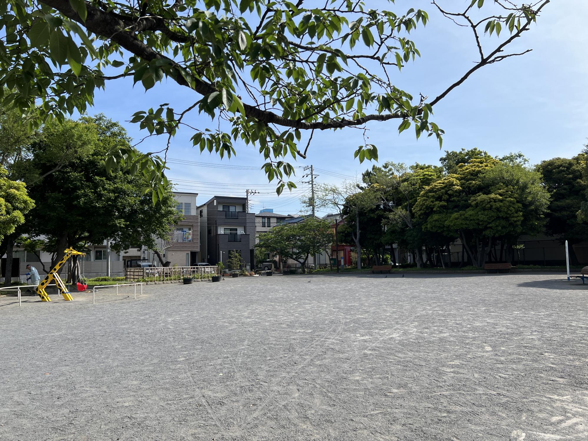 雷（いかずち）公園