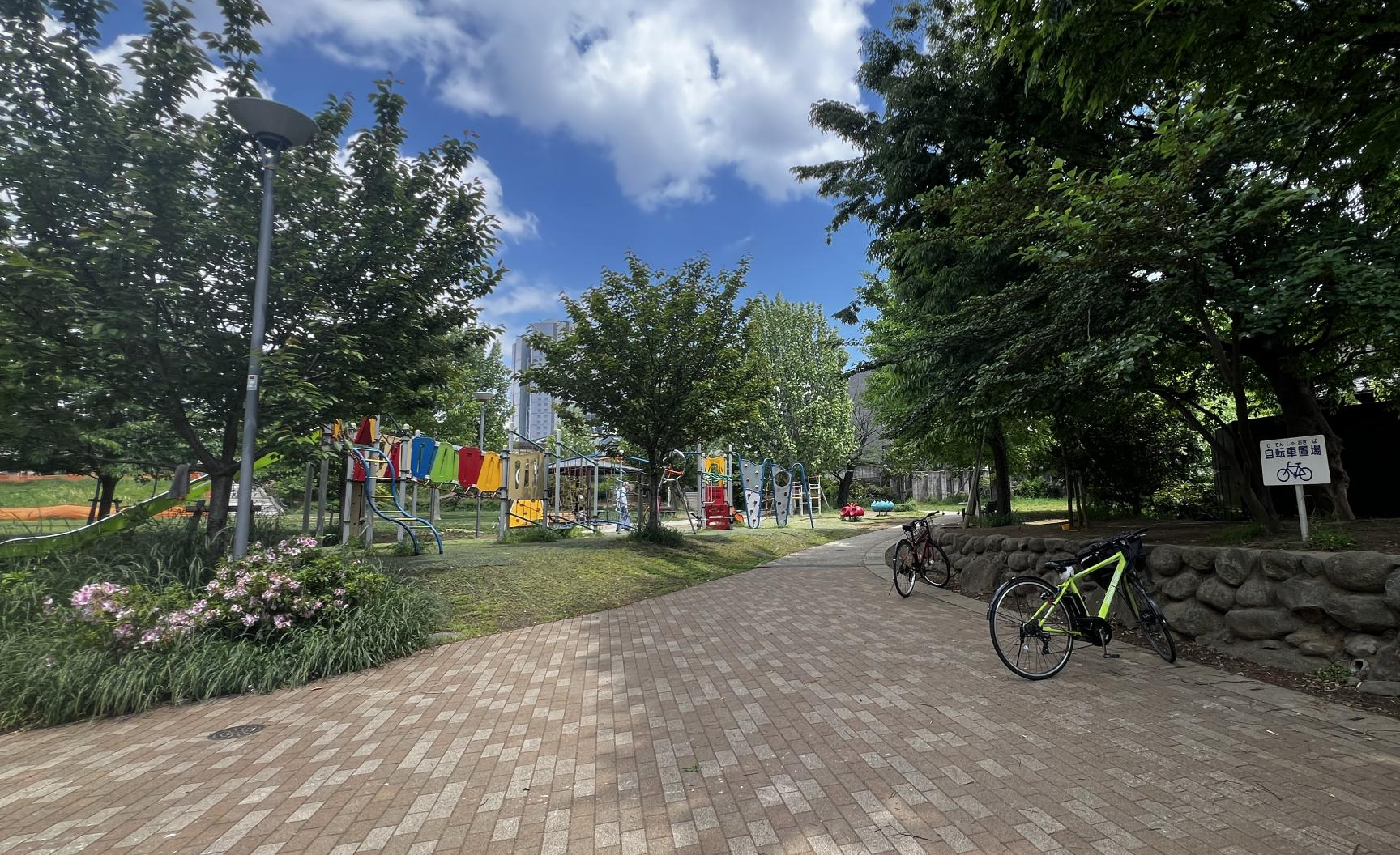 中野区立本二東郷やすらぎ公園