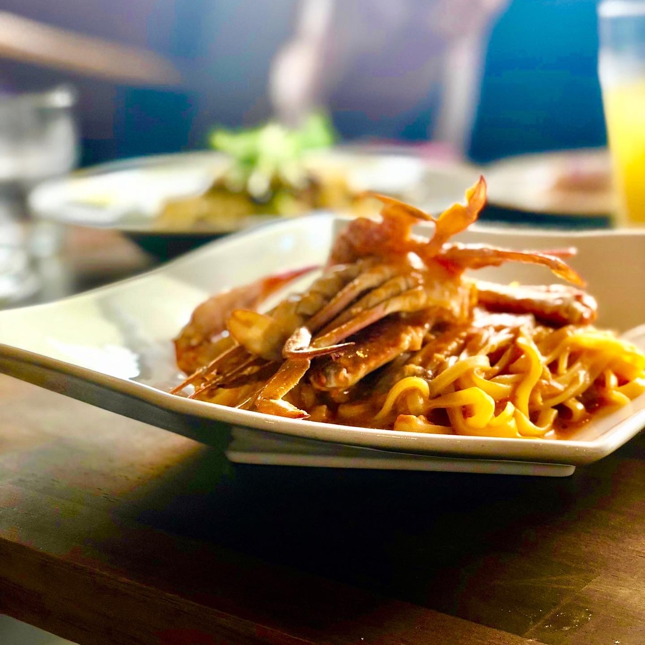 migi to hidari (ミギトヒダリ)