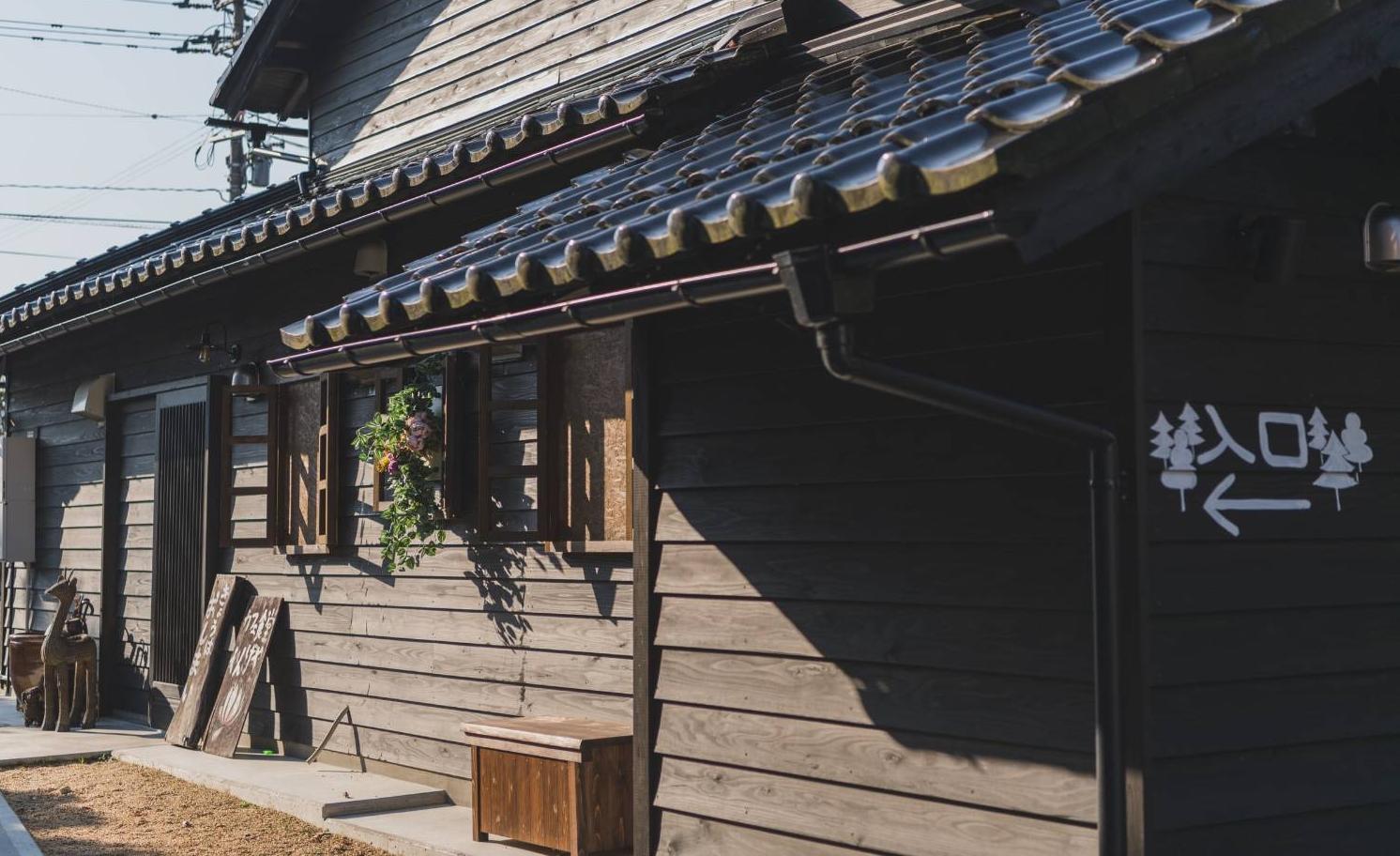 カフェ食堂　れんげや