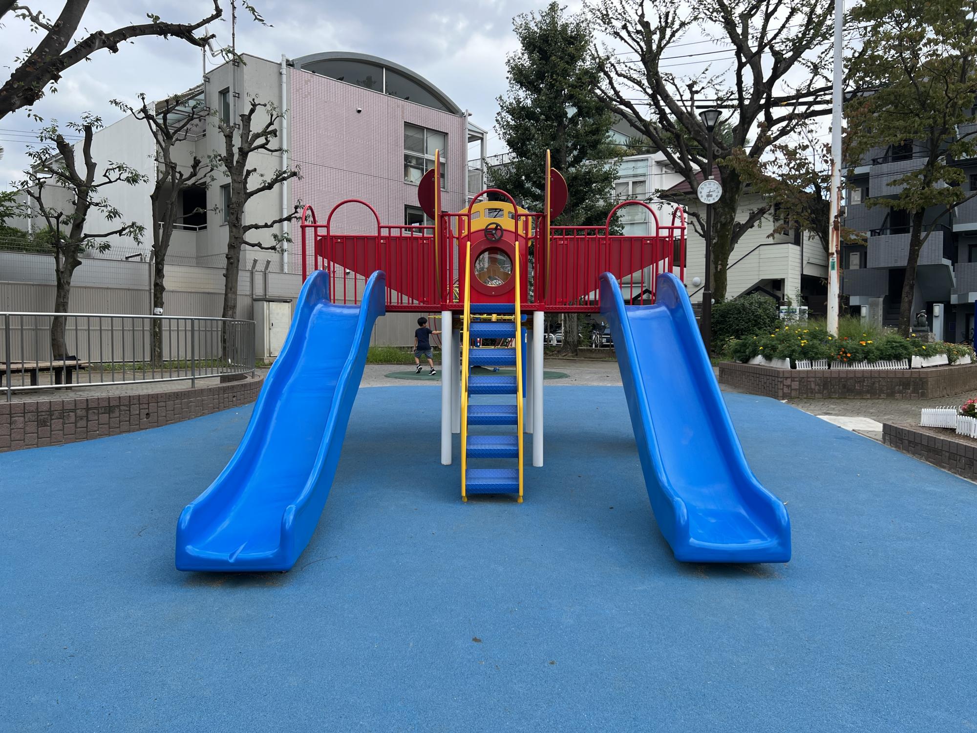 新宿区立矢来公園