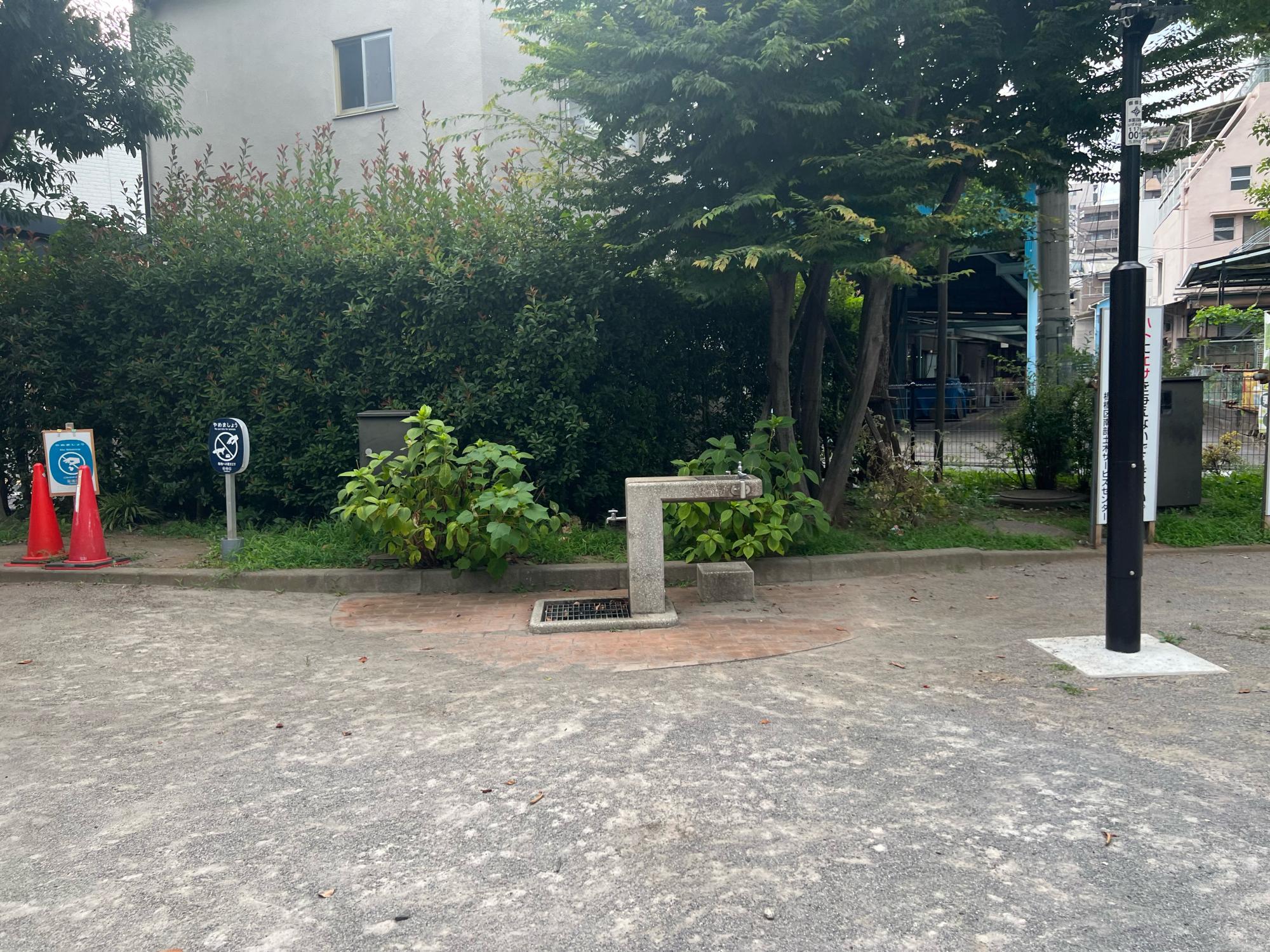 本蓮沼駅前いずみ公園