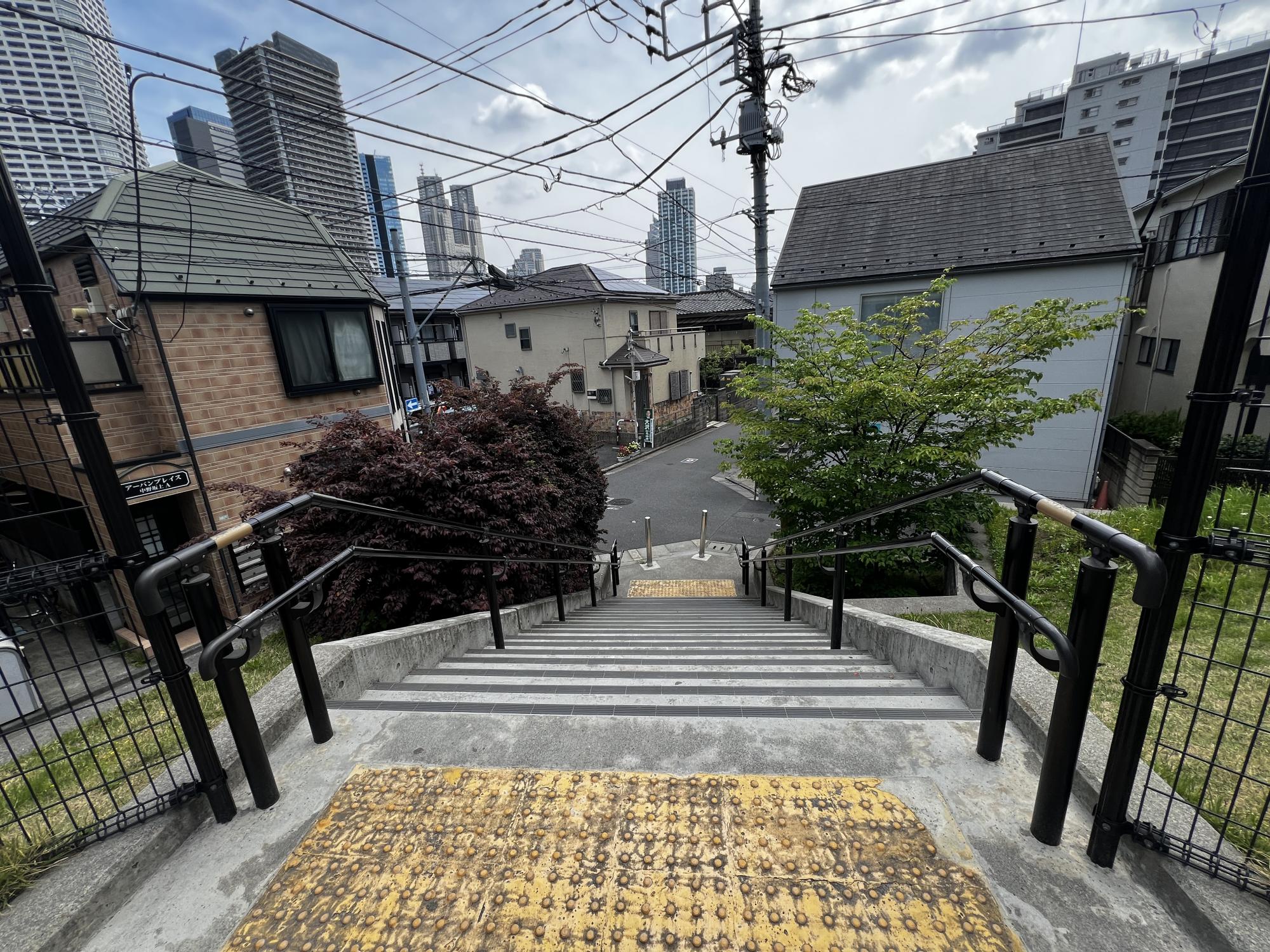 中野区立本一公園