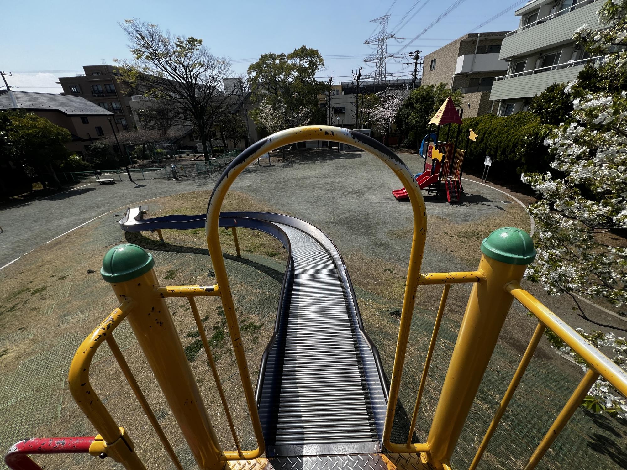 富士見第1街区公園（ローラー公園）