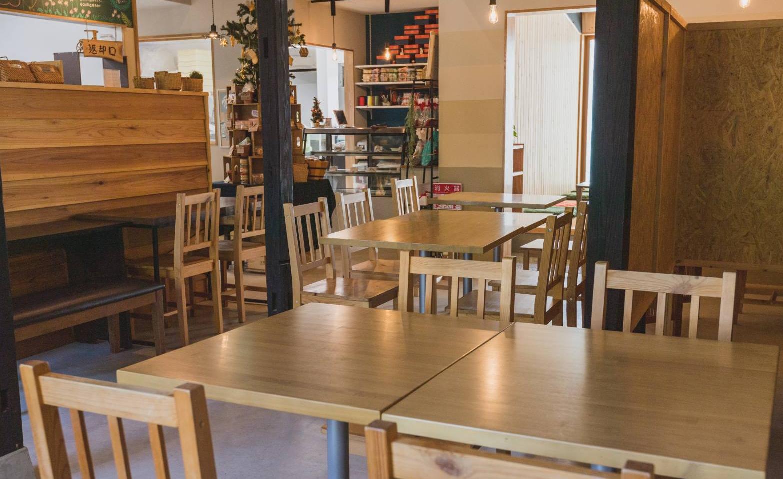 カフェ食堂　れんげや