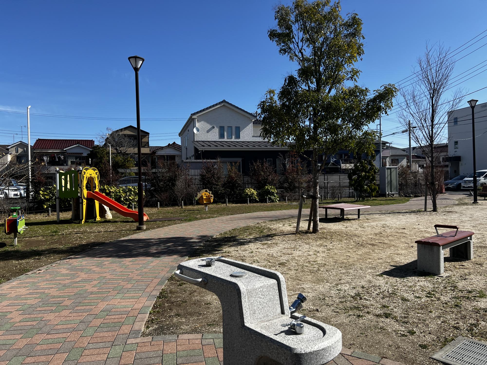 江戸川一丁目東ひろば