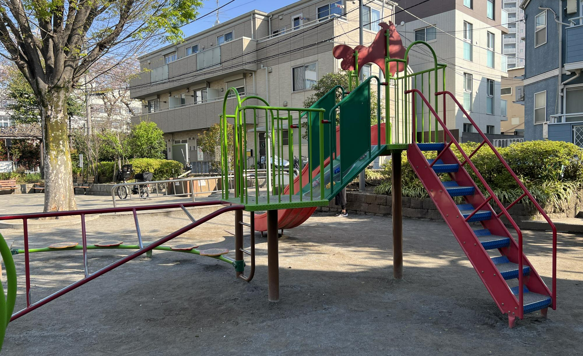 文京区立駕籠町（かごまち）公園