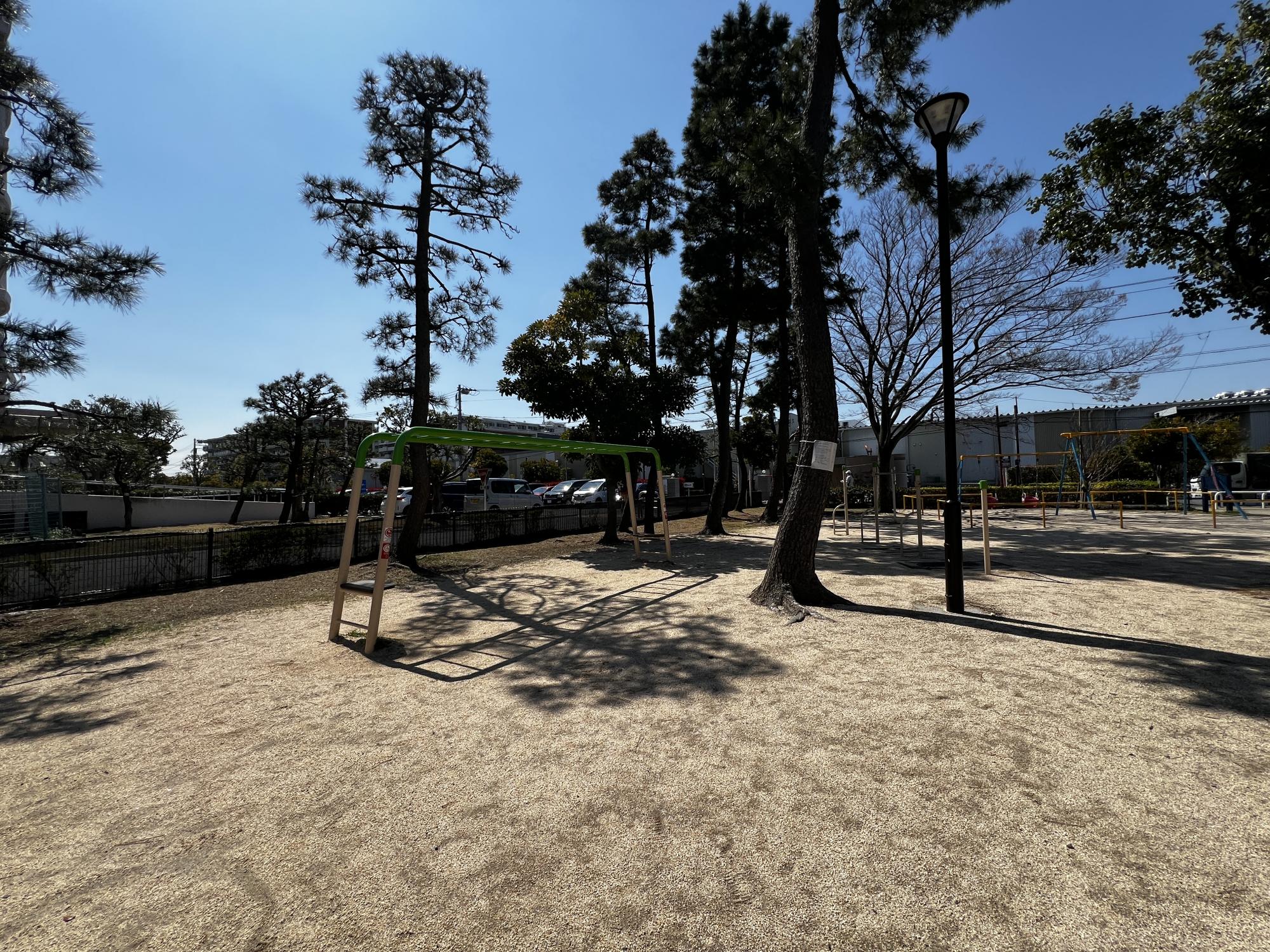 富岡第1街区公園（へび公園）