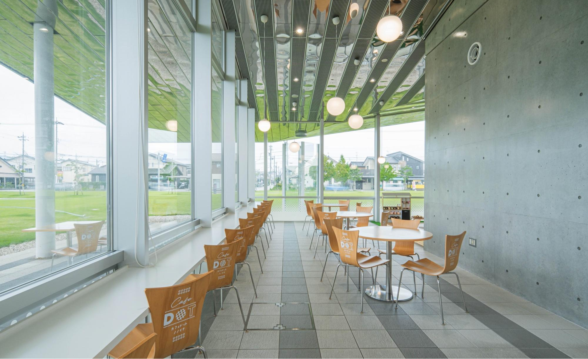 Cafe DOT （カフェ ドット）