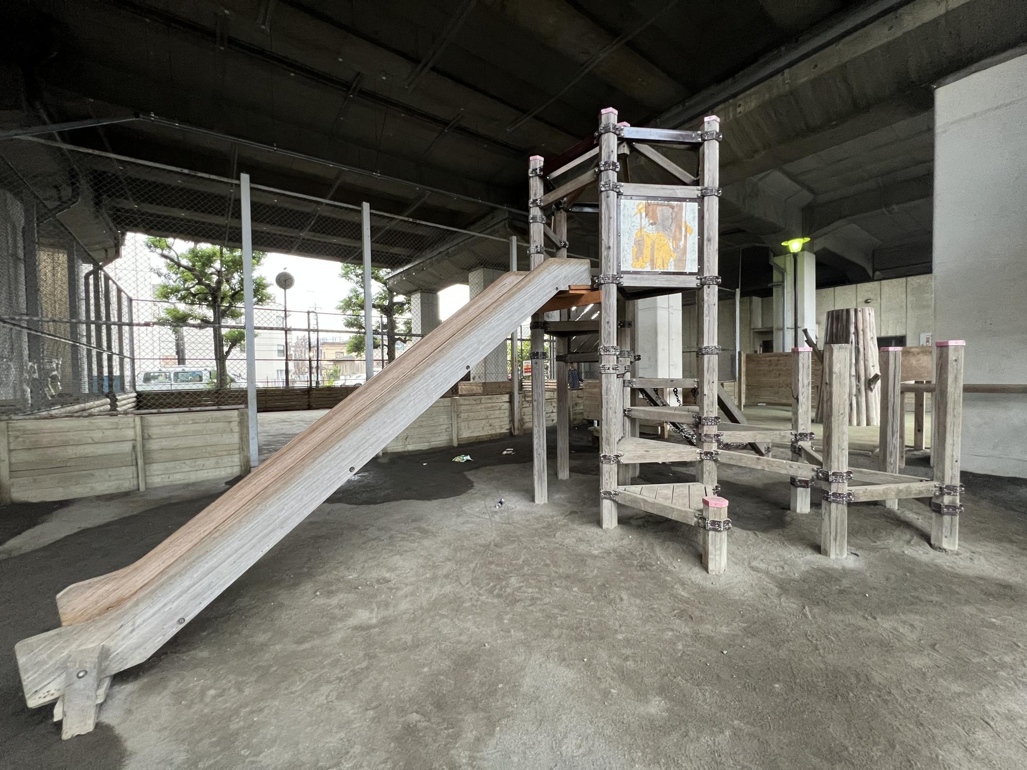 浮間四丁目高架下児童遊園