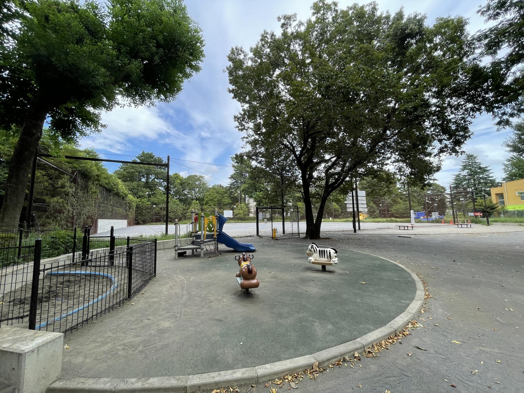 世田谷区立下馬中央公園
