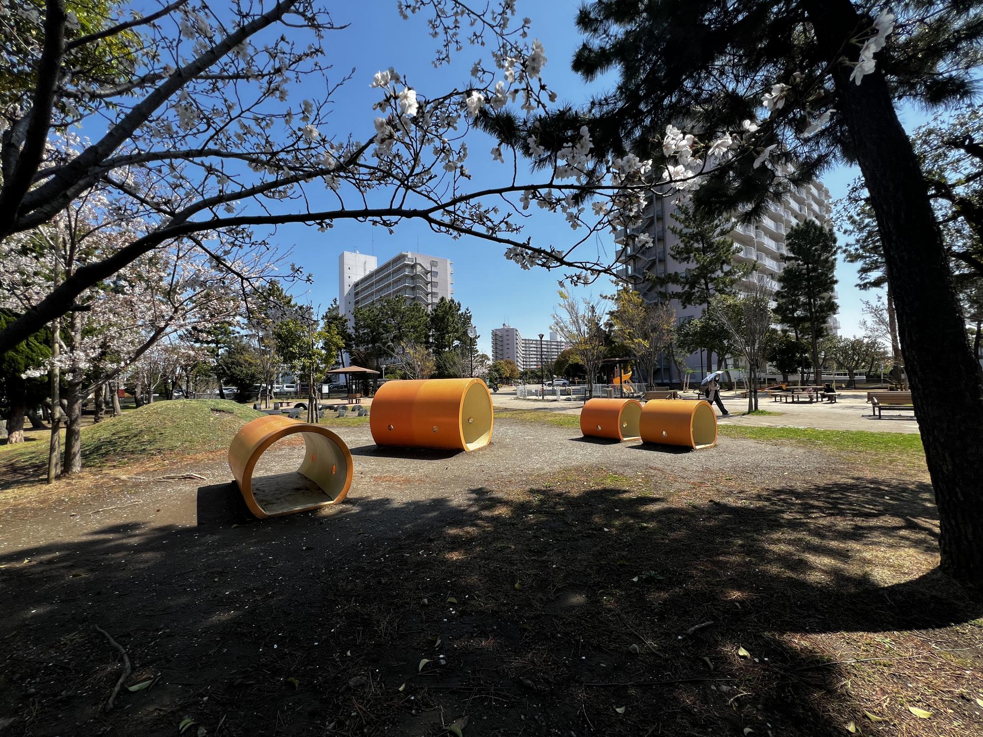 富岡第1街区公園（へび公園）