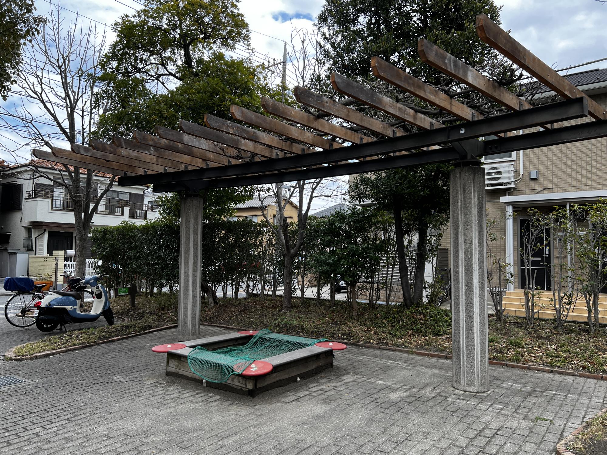 本一色マロニエ公園