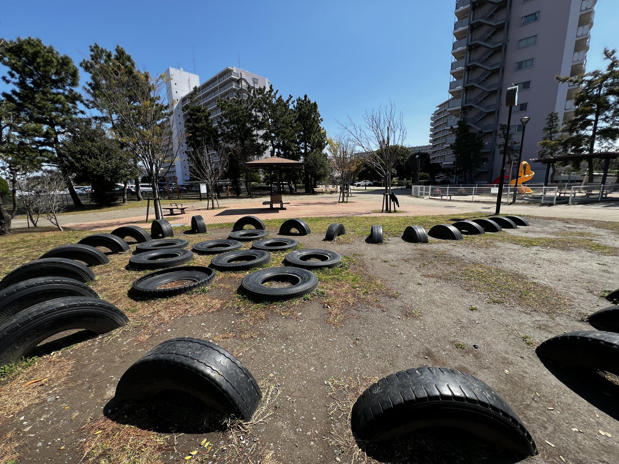 富岡第1街区公園（へび公園）