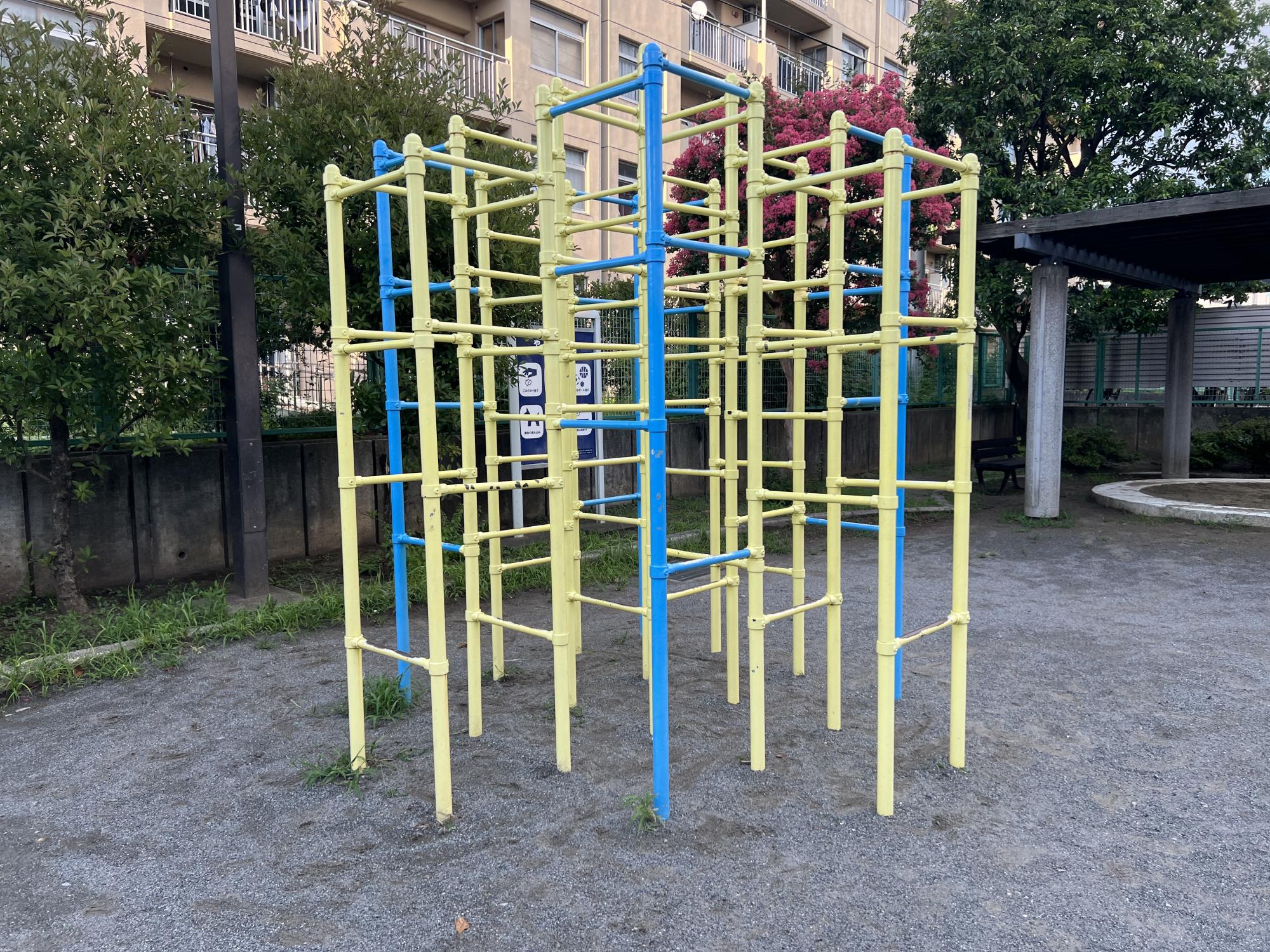 板橋区立西台中央通り公園