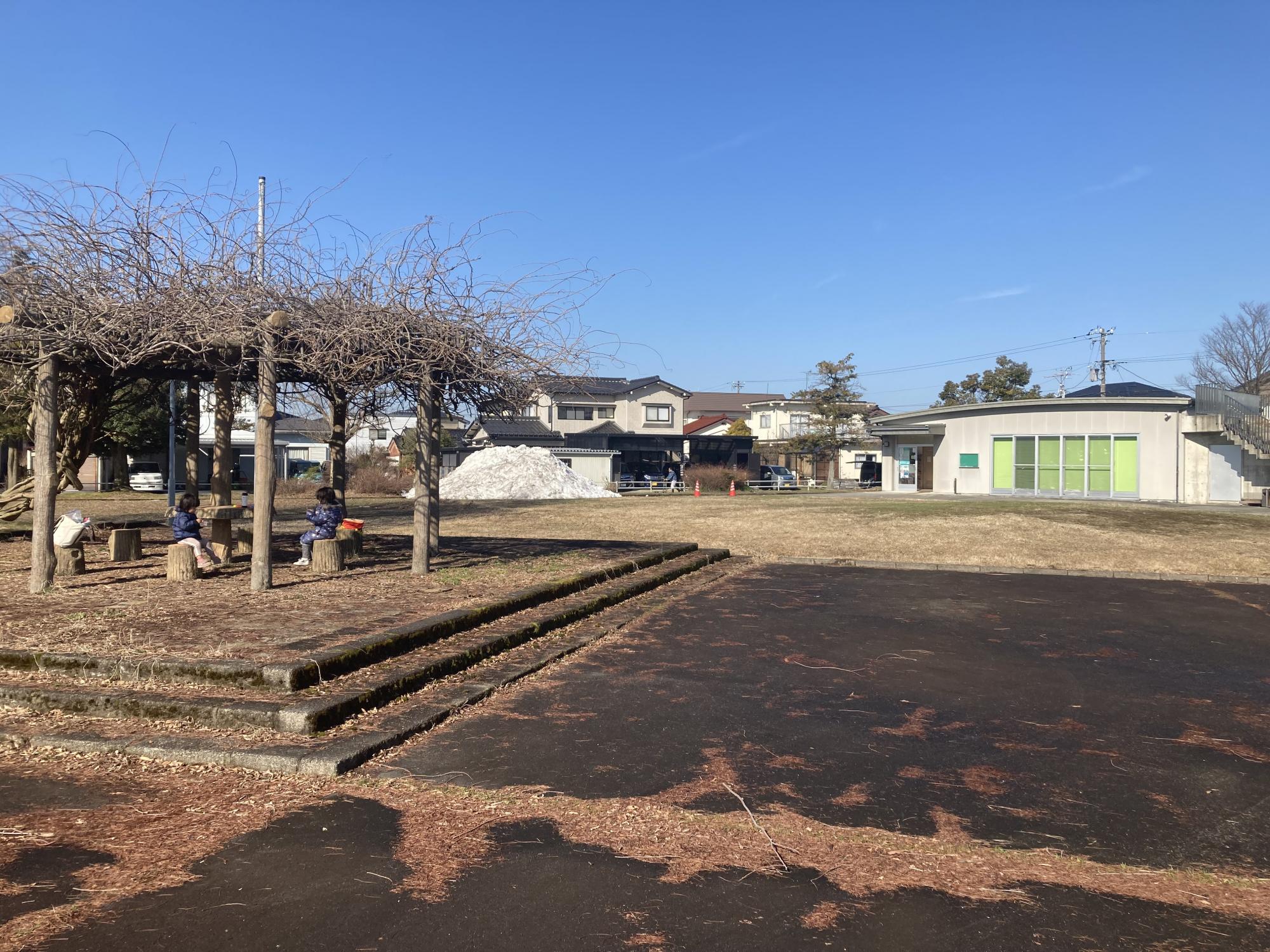 水橋高志園町公園