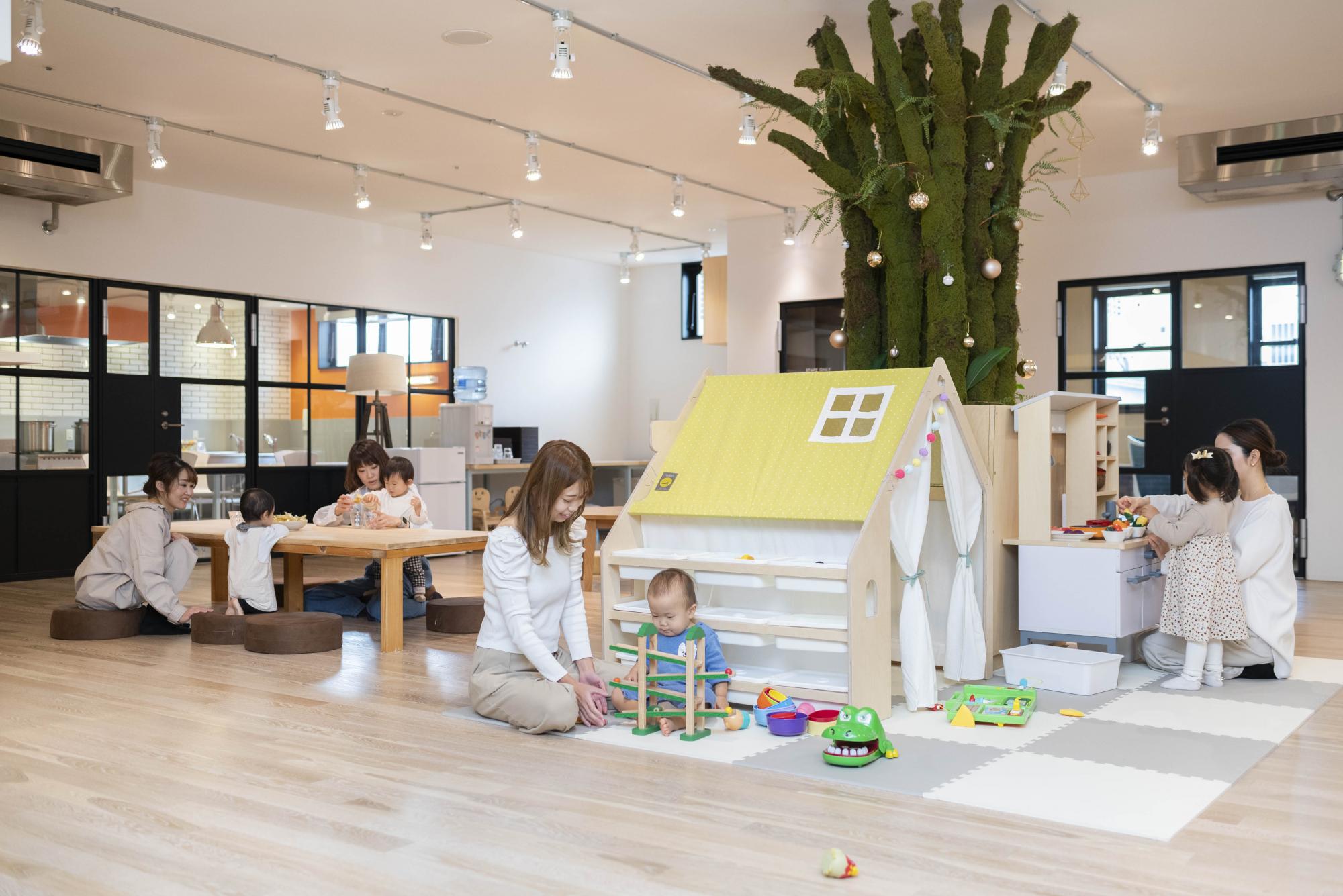 コドモとオヤのコミュニティ広場　ippo（いっぽ）